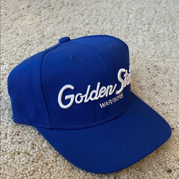 Mitchell & Ness Other - VINTAGE MITCHELL & NESS THROWBACK DETAILS WITH BALD EAGLE PATCH